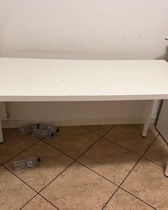Scrivania / tavolo bianco