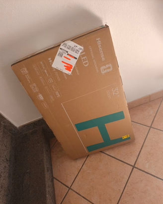 Nuova Hisense Smart TV 32" HD Ready 32E4ST