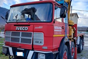 camion con gru FIAT 691
