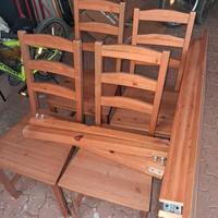 Tavolo legno con sedie 