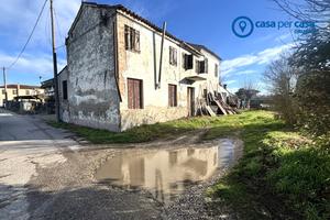 Abitazione con terreno