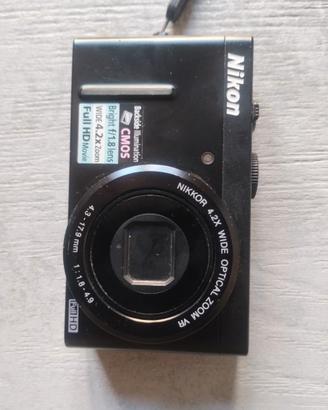 Nikon p300