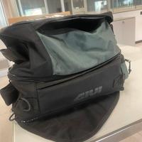 Borsa Givi multiuso da serbatoio con calamita