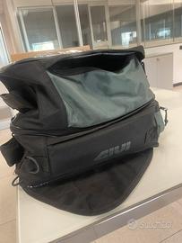 Borsa Givi multiuso da serbatoio con calamita