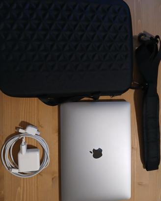 MacBook Air M1 8/256 - Perfetto stato 
