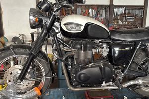 Bonneville 790