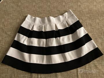 Gonna nuova con cartellino,mai utilizzata