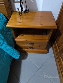 comodino legno massello 