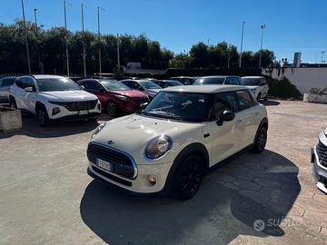 MINI COOPER 1.5 BENZINA 6 MARCE MANUALE