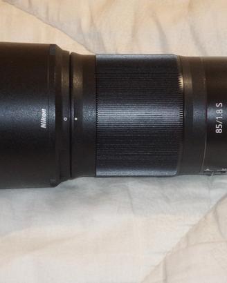 NIKON 85/1.8s