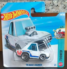 Hot Wheels '70 Dodge Charger Bianca