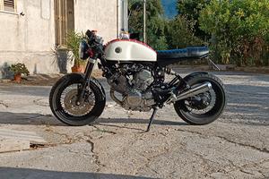 Café racer Yamaha XV 500