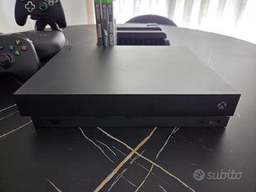 XBOX ONE  1 TB + GIOCHI + JOYPAD + BASE