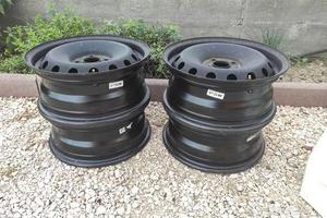 Cerchi in ferro 15 pollici Fiat Grande Punto