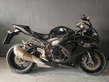 Suzuki GSX R 750 OPERAZIONE 50%