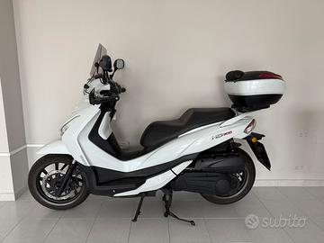 Scooter Sym HD 300