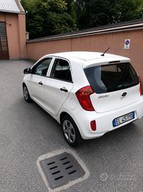 kia picanto 1.0 70 cv E5 benzina neopatentati 2012