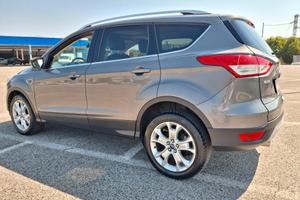 Ford Kuga 2.0 TDCI 163 CV 4WD Powershift Titanium-