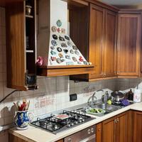 Cucina Angolare in Legno Massello + Forno + Frigo