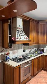 Cucina Angolare in Legno Massello + Forno + Frigo