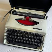 Macchina da scrivere Triumph Tippa