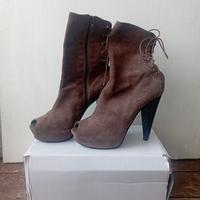 Stivaletti donna open toe scamosciati tacco 12.5
