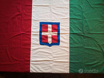 BANDIERA con lo stemma della Casa Savoia