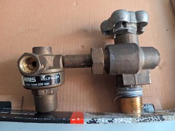 Riduttore pressione elio