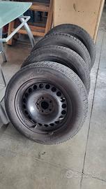 4 gomme con cerchi 225/55 R16 invernali