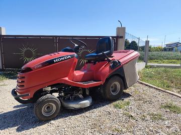 trattorino tagliaerba Honda 