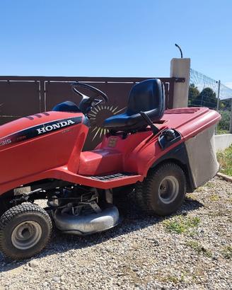trattorino tagliaerba Honda 
