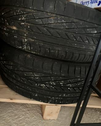 2 gomme gooyear 215 45 17 al 80%