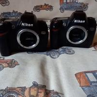 n 2 corpi Nikon D70  non funzionante  x ricambi 