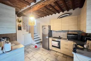 5 LOCALI A MASSAROSA