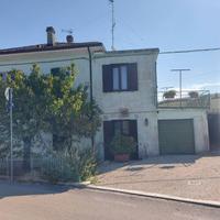 Casa Indipendente + SCOPERTO E GARAGE. Chiusa Gine