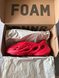 YEEZY Foam RNNR n.46 Vermillion