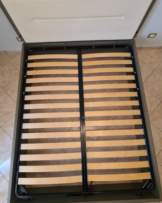 Struttura letto: rete matrim + 2 materassi singoli