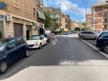 NEGOZIO A ROMA