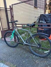 MTB uomo 26” cambio Shimano SIS