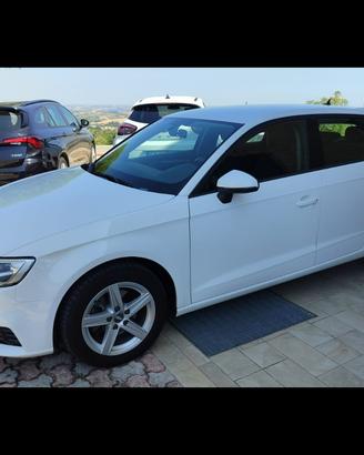 AUDI A3 SPB 30 g-tron S tronic