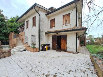 VILLA SINGOLA LOCALITA' CORNE'