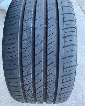 Gomme auto265/30  30 19  93W