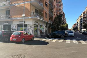 NEGOZIO A ROMA