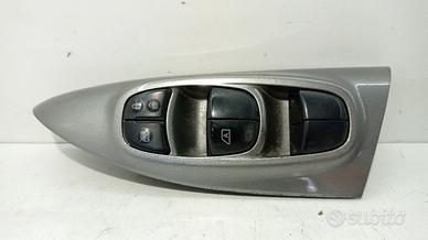 PULSANTIERA ANTERIORE SINISTRA NISSAN Juke 1° Ser