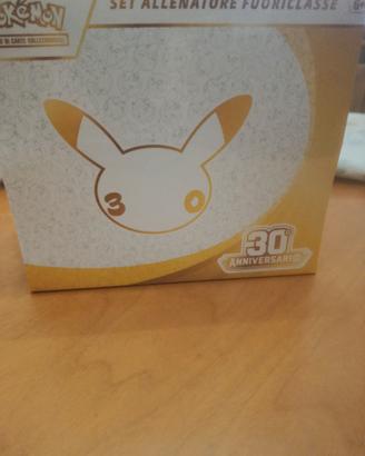 Box GCC allenatore Pokemon 30 anniversario