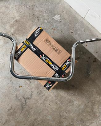 Manubrio ape hanger cromato per HD touring
