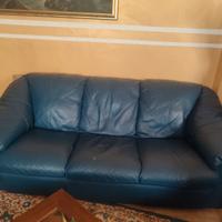 Divani in  pelle blu