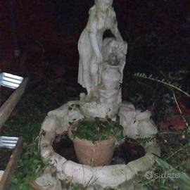 statua e fontanella da giardino