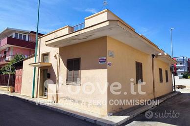 Casa indipendente Via Rutigliano Giuseppe, 32, 700