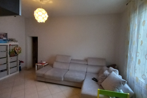 Casa libera su tre lati